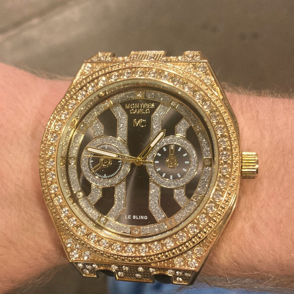 Nice Gold Watch with Diamond Quarts, almost new only worn twice.